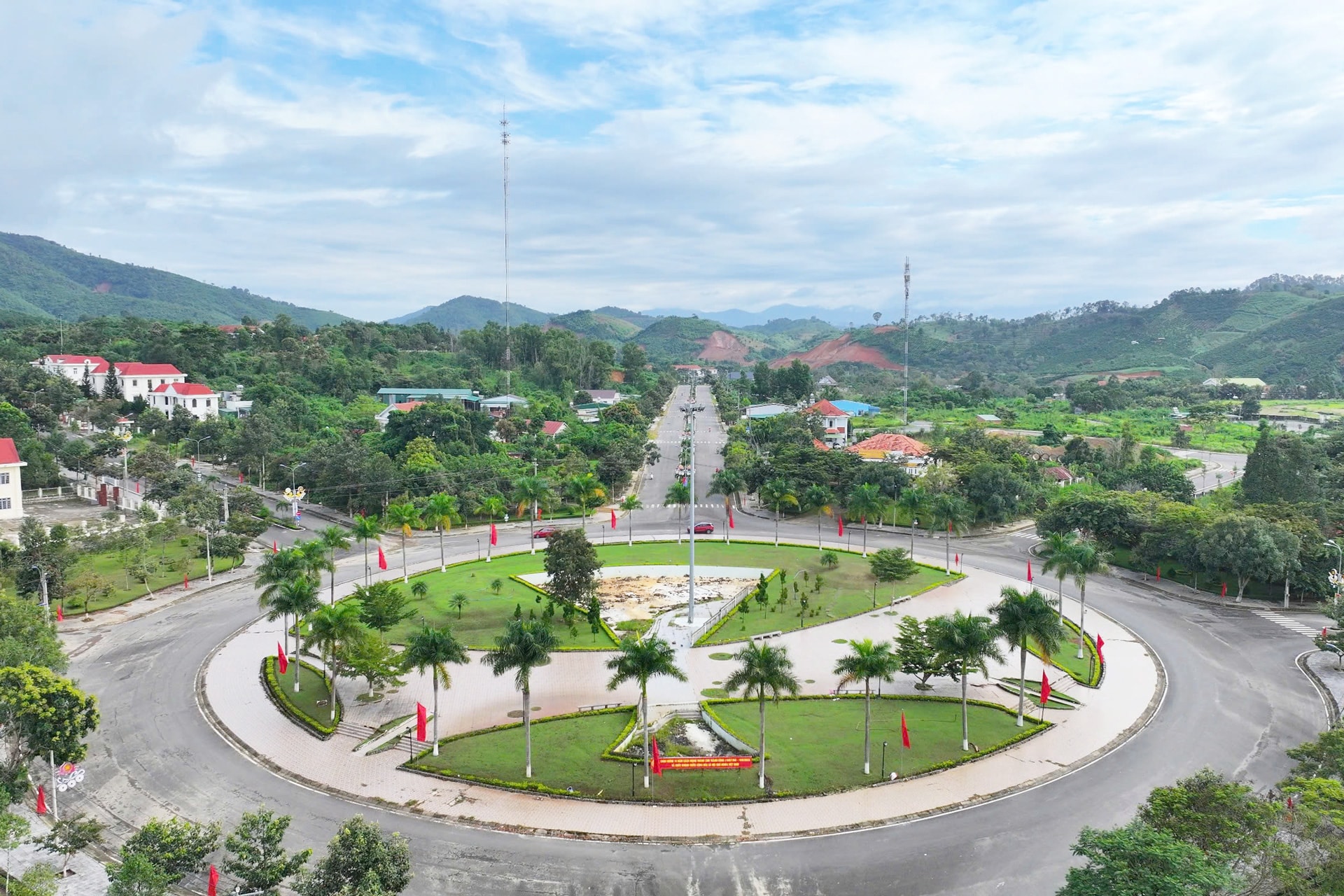 Đoàn kết, đồng lòng hướng đến một giai đoạn phát triển mới