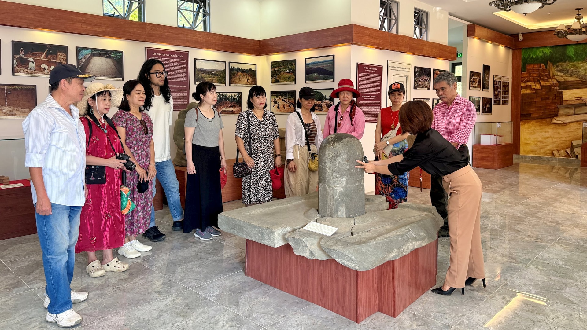 Giữ gìn và lan tỏa giá trị di sản trong không gian số