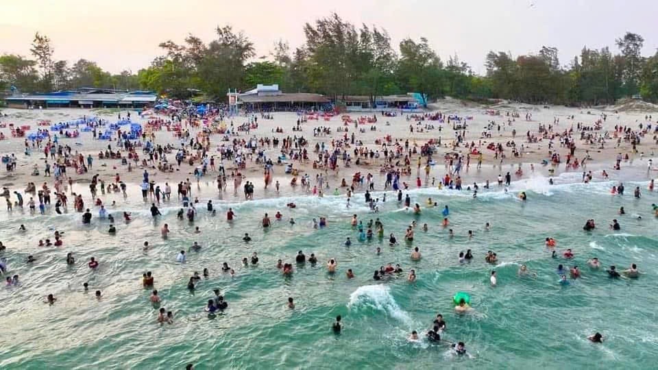 Du lịch biển Lâm Đồng sôi động những ngày đầu năm mới