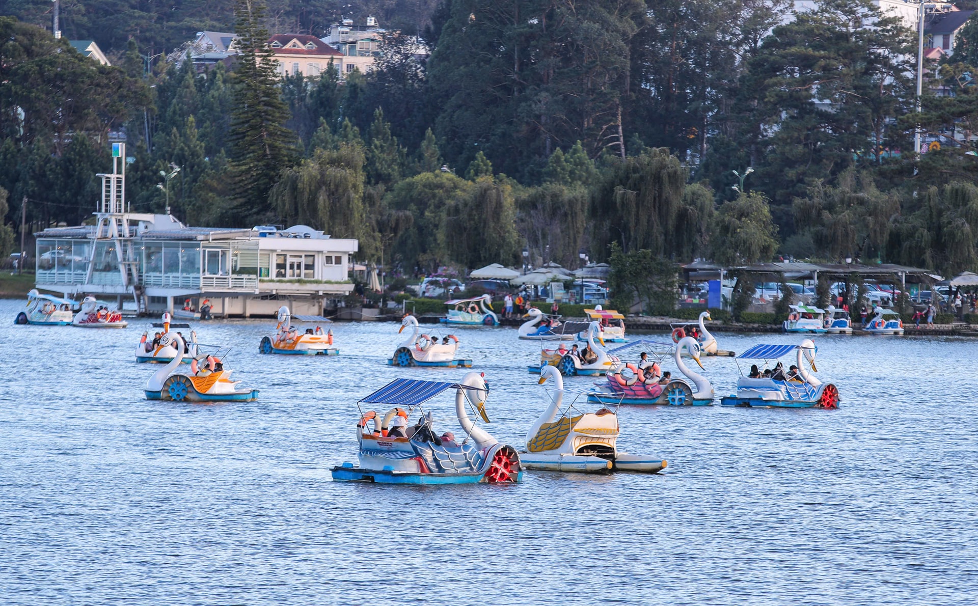 Cảnh giác thủ đoạn lừa đảo trong mùa du lịch