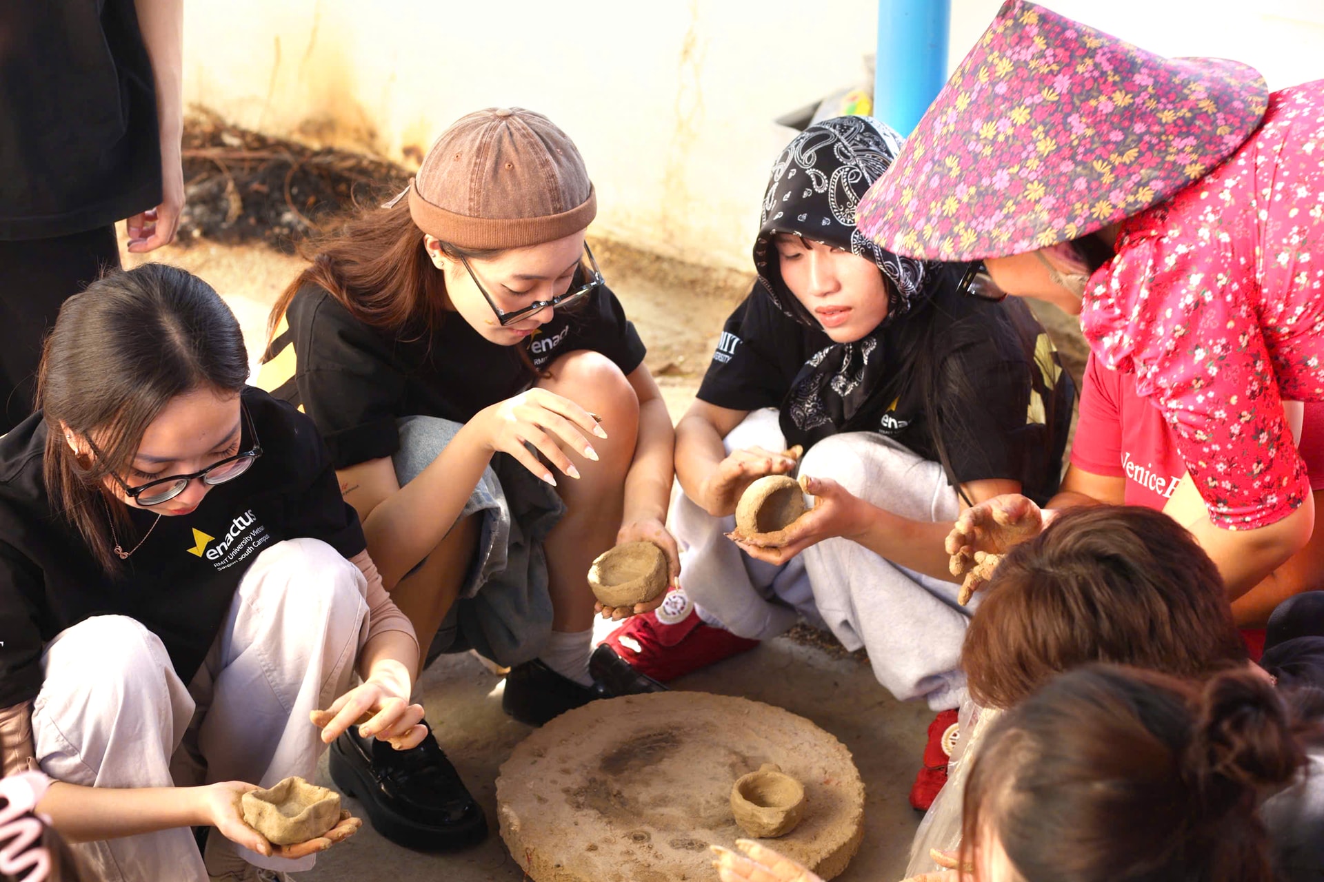 Gốm Chăm Lâm Đồng trong dòng chảy số hóa