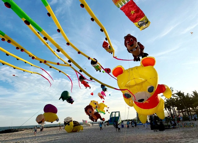 Lễ 30/4 và 1/5, đến Lâm Đồng - Biển xanh xem lễ hội diều