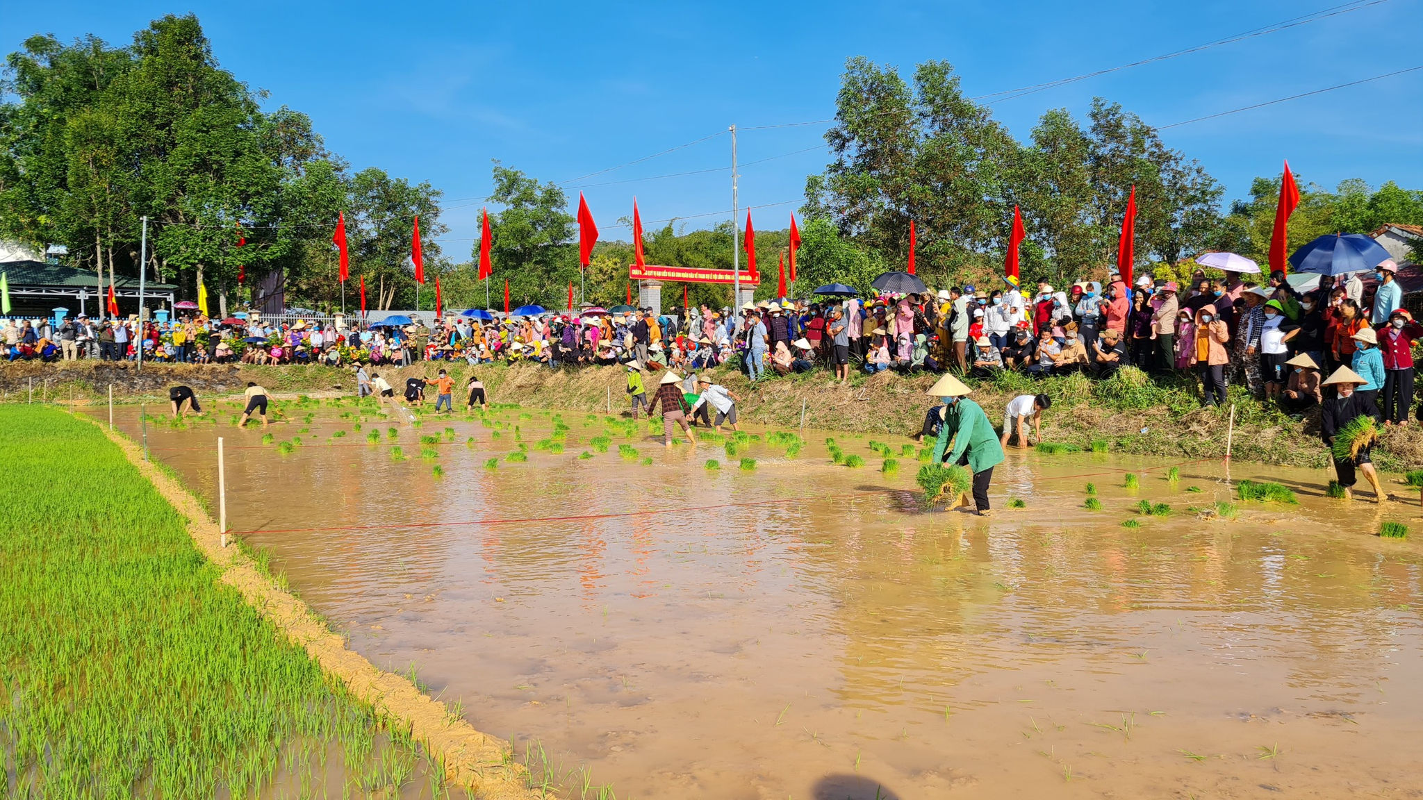 Giữ hồn lễ hội truyền thống