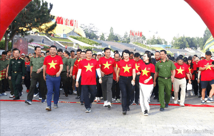Lâm Đồng dẫn đầu cả nước đăng ký “Cùng Việt Nam tiến bước” với hơn 174 triệu bước chân