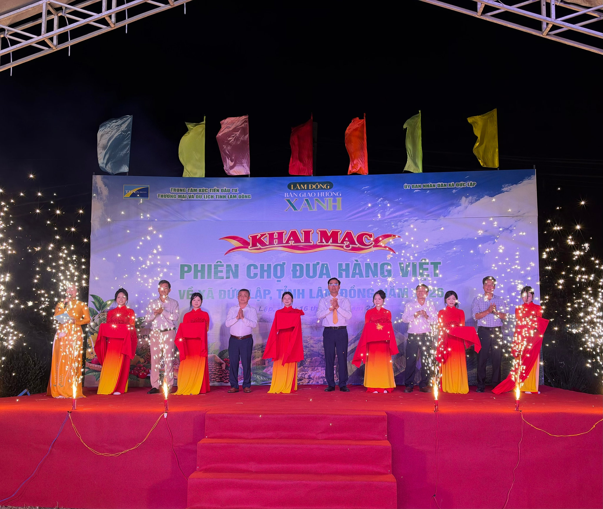 “Cầu nối” giữa người tiêu dùng - doanh nghiệp